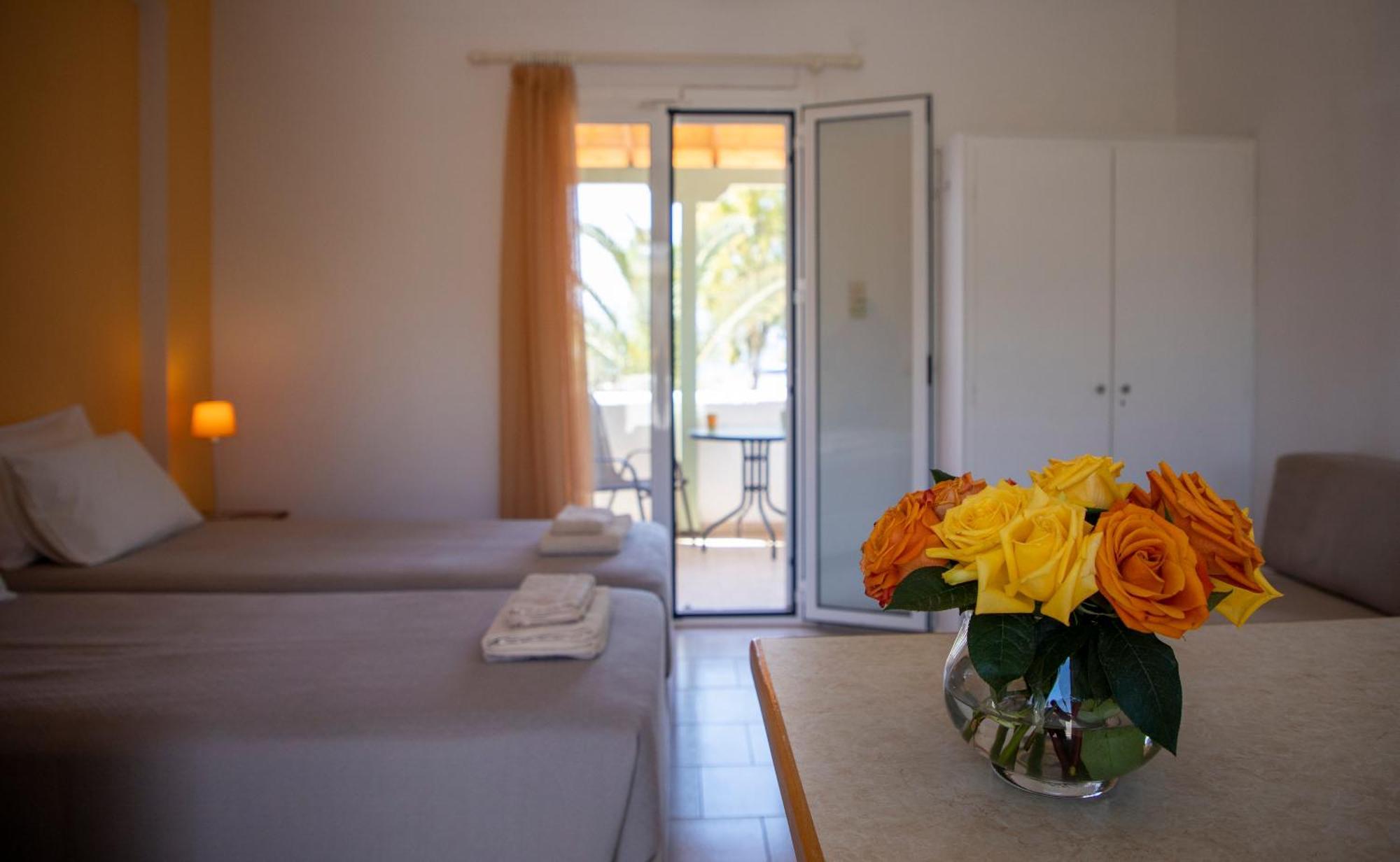 Stefanie Studios Aegina Экстерьер фото