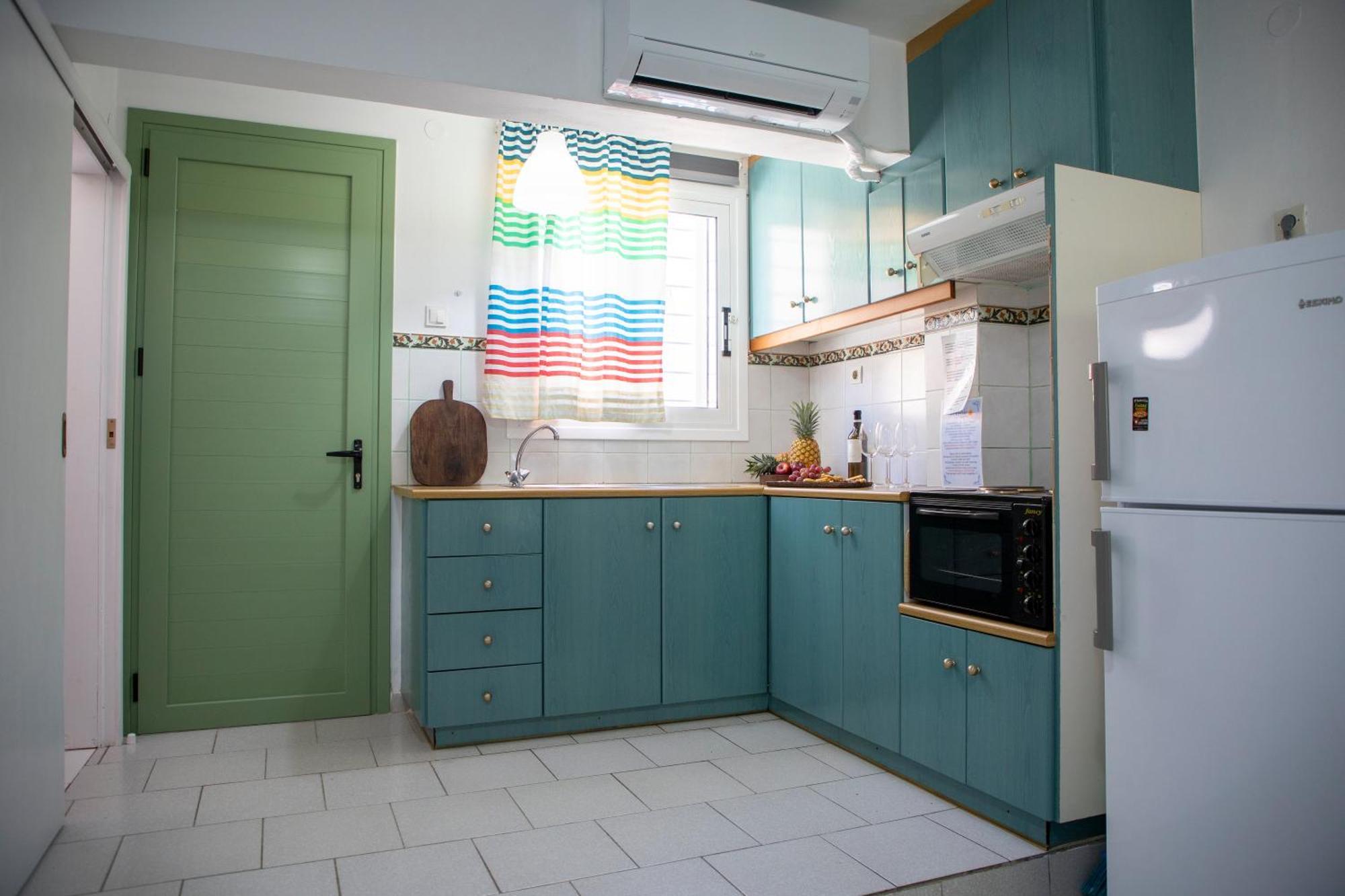 Stefanie Studios Aegina Экстерьер фото