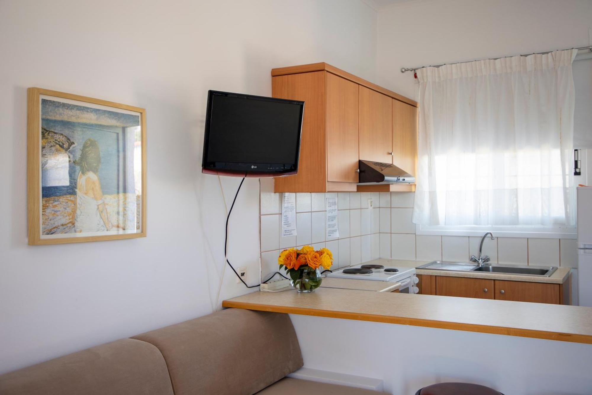 Stefanie Studios Aegina Экстерьер фото