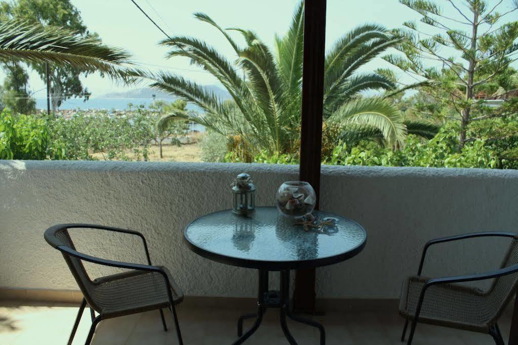 Stefanie Studios Aegina Экстерьер фото